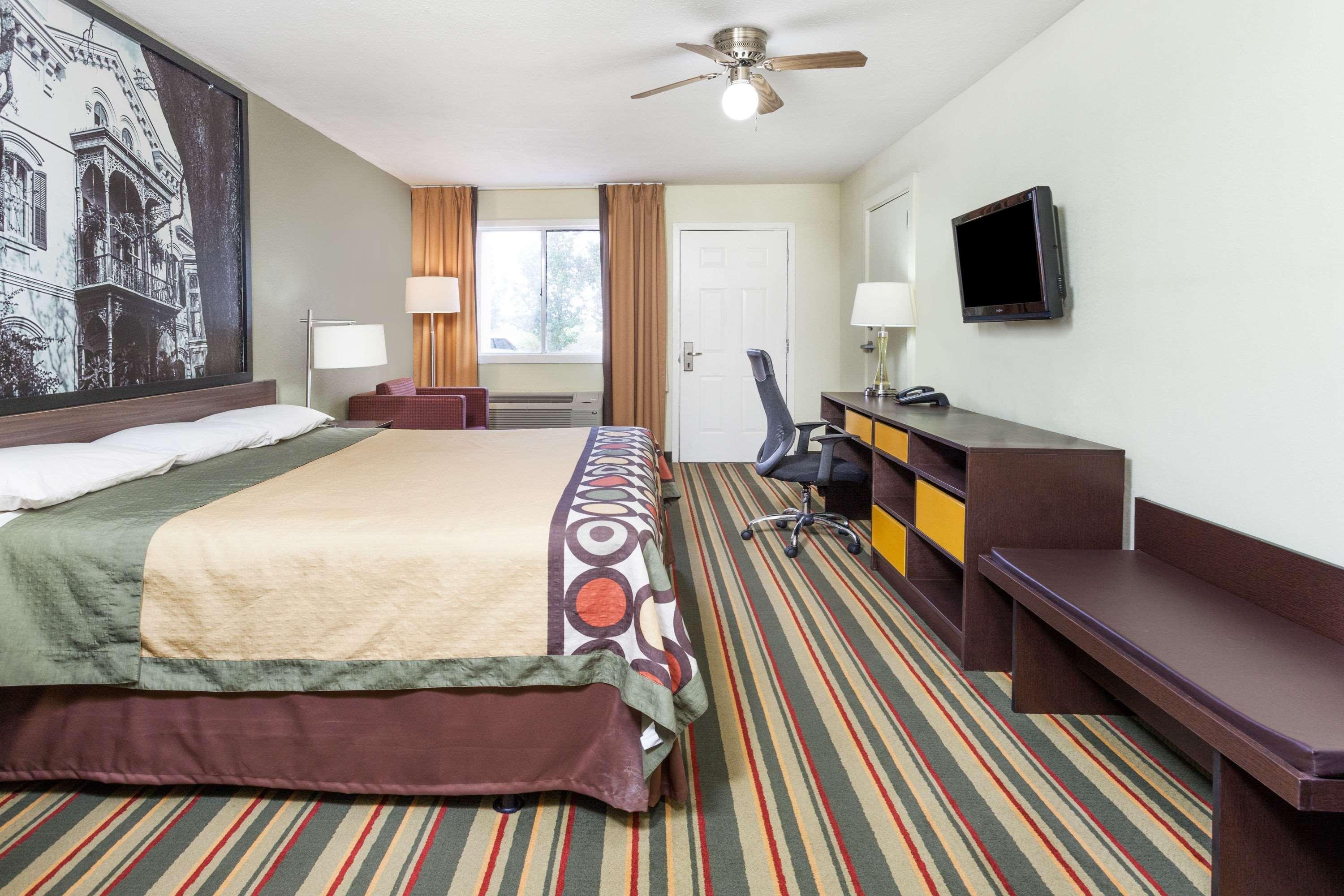 Super 8 By Wyndham Brookhaven Hotel Eksteriør billede